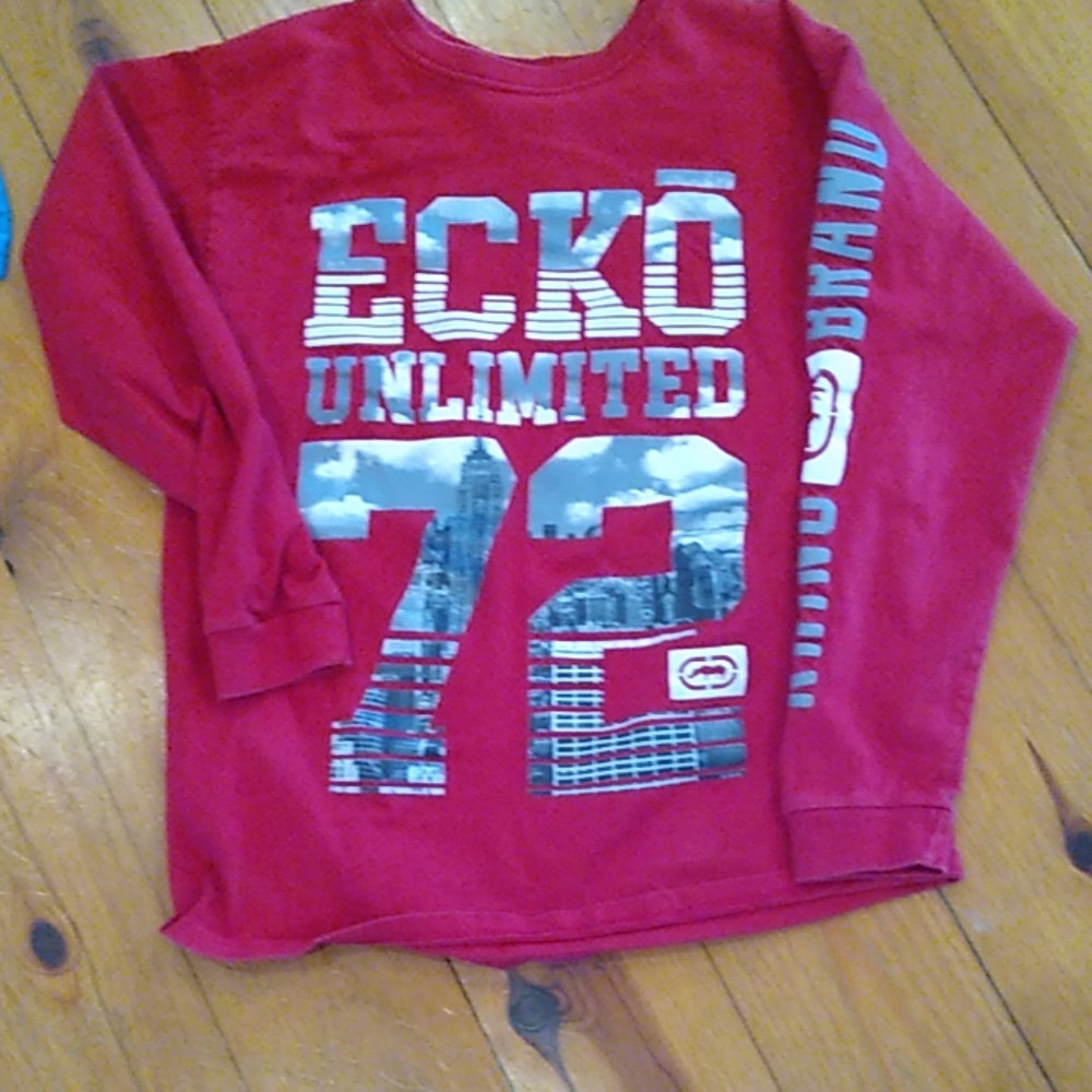 Boys Medium size Ecko brand like new top